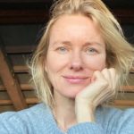 Naomi Watts confessa: non è facile contrarre la menopausa a 36 anni